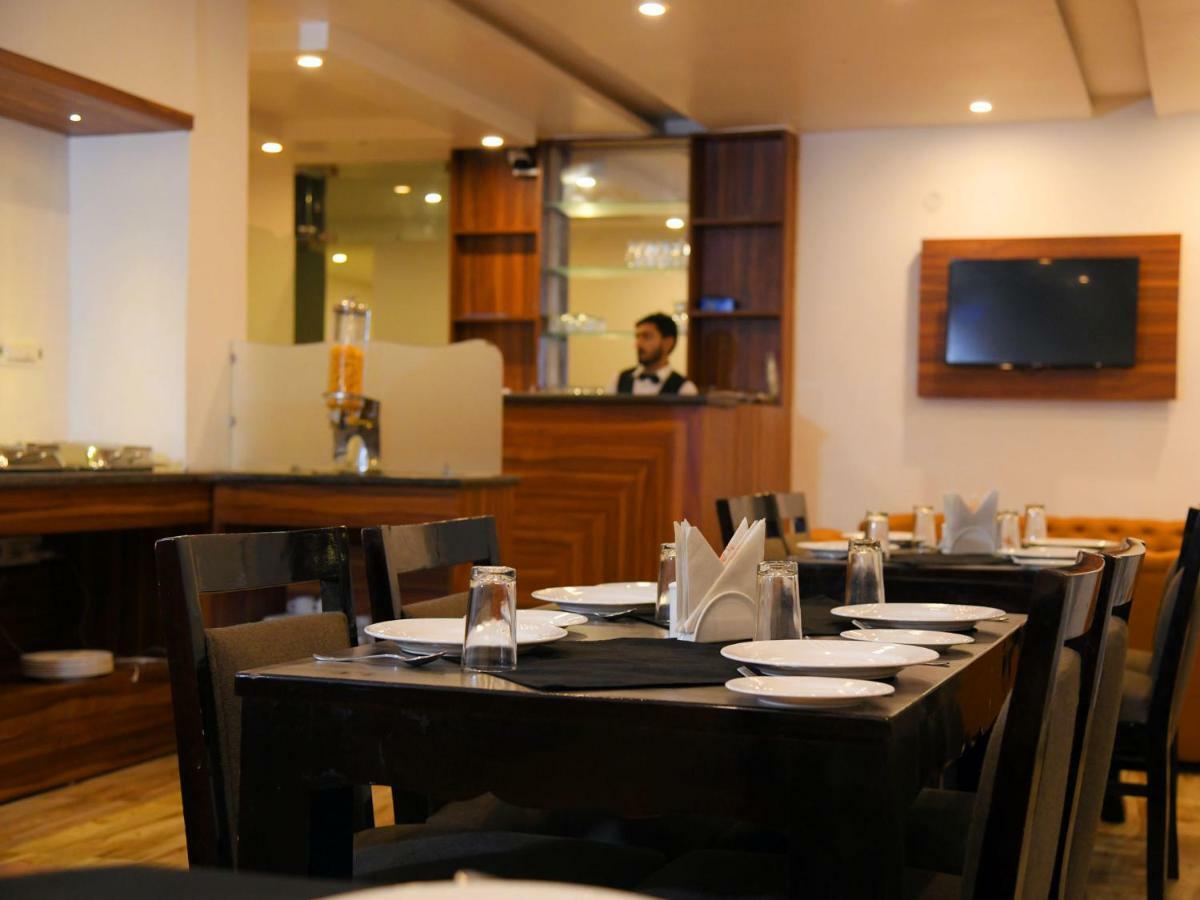 Hotel Trinity Heights McLeod Ganj Buitenkant foto